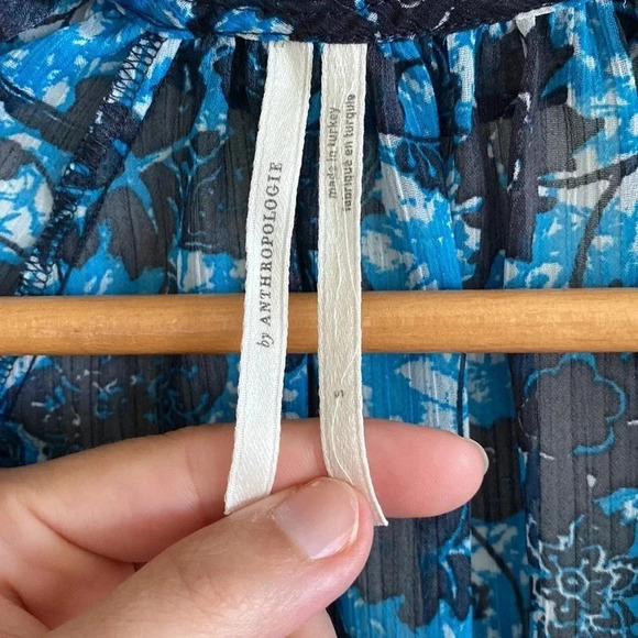 By Anthropologie blue Sheer floral Printed Peasant Blouse size small - Picture 8 of 10